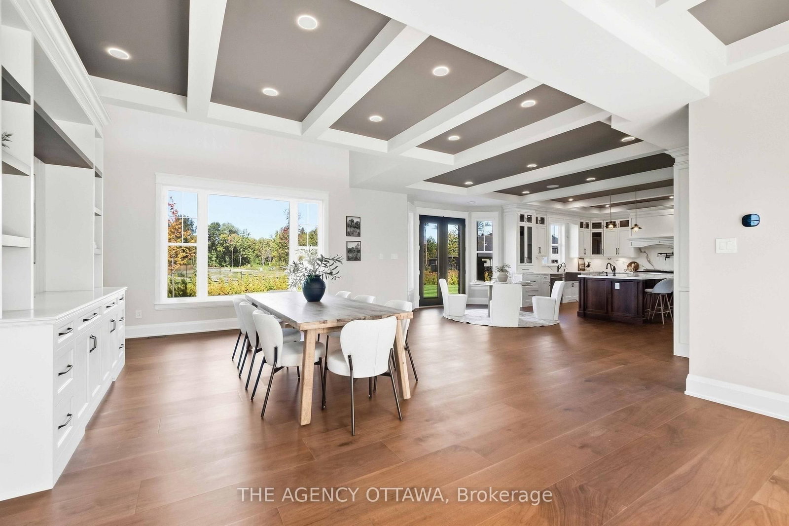 432 Ashbee Court • Ottawa, ON photo 8