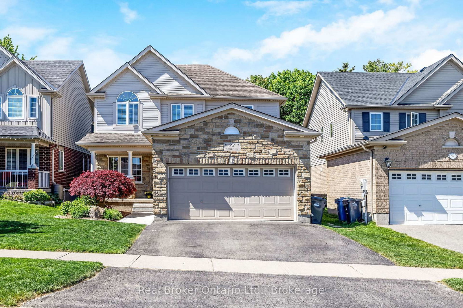 22 ATTO, Guelph, Ontario N1E 0E4