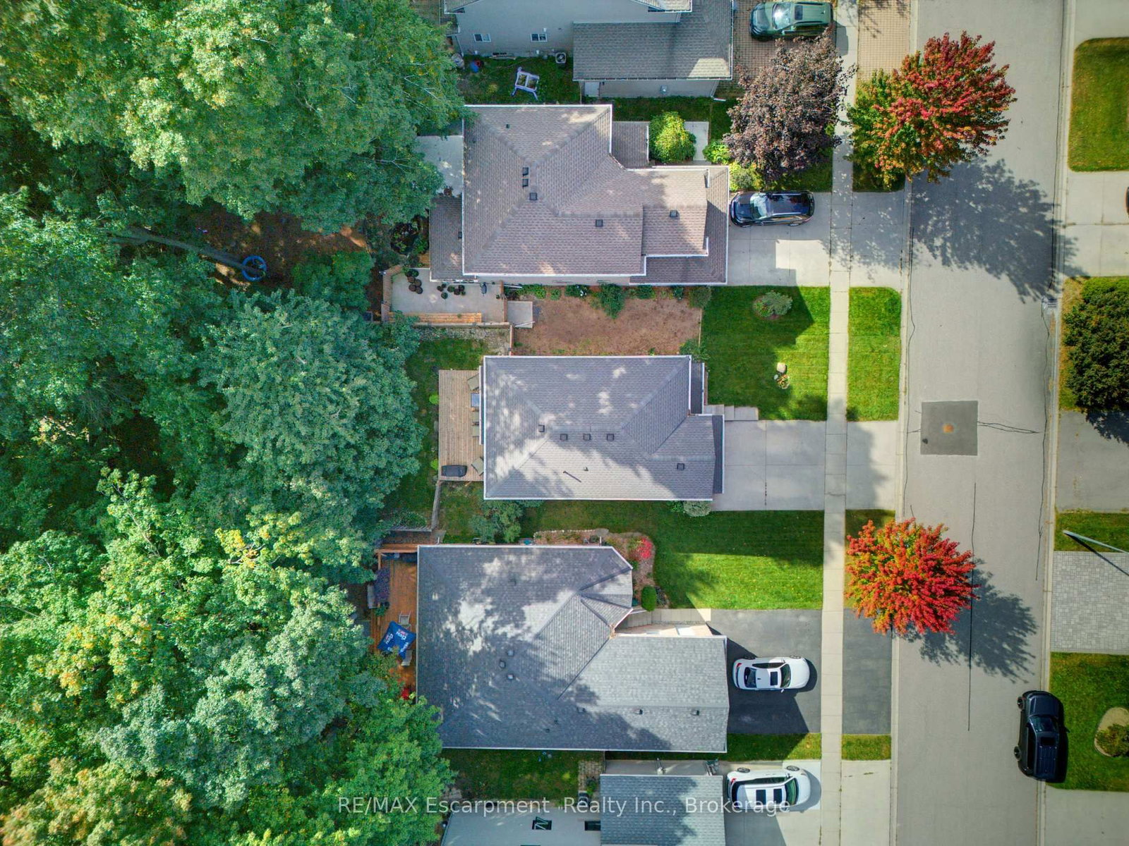 62 Potters Way • Woodstock, ON photo 5