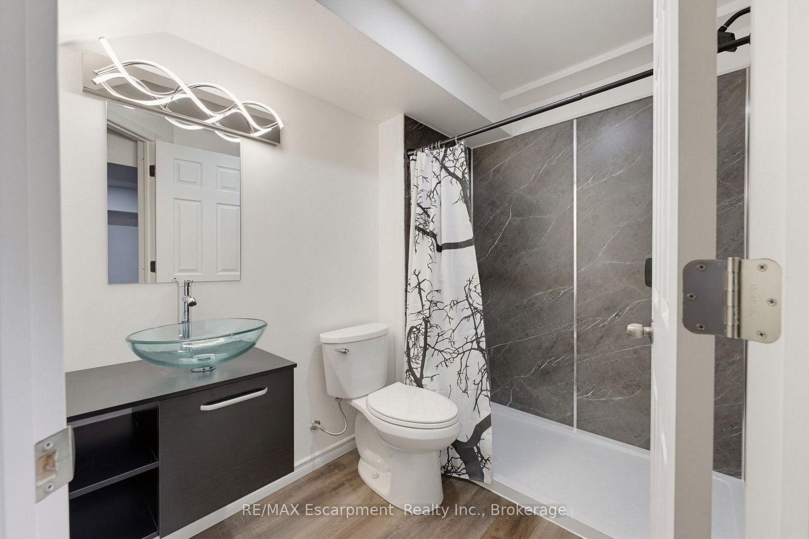 62 Potters Way • Woodstock, ON photo 26