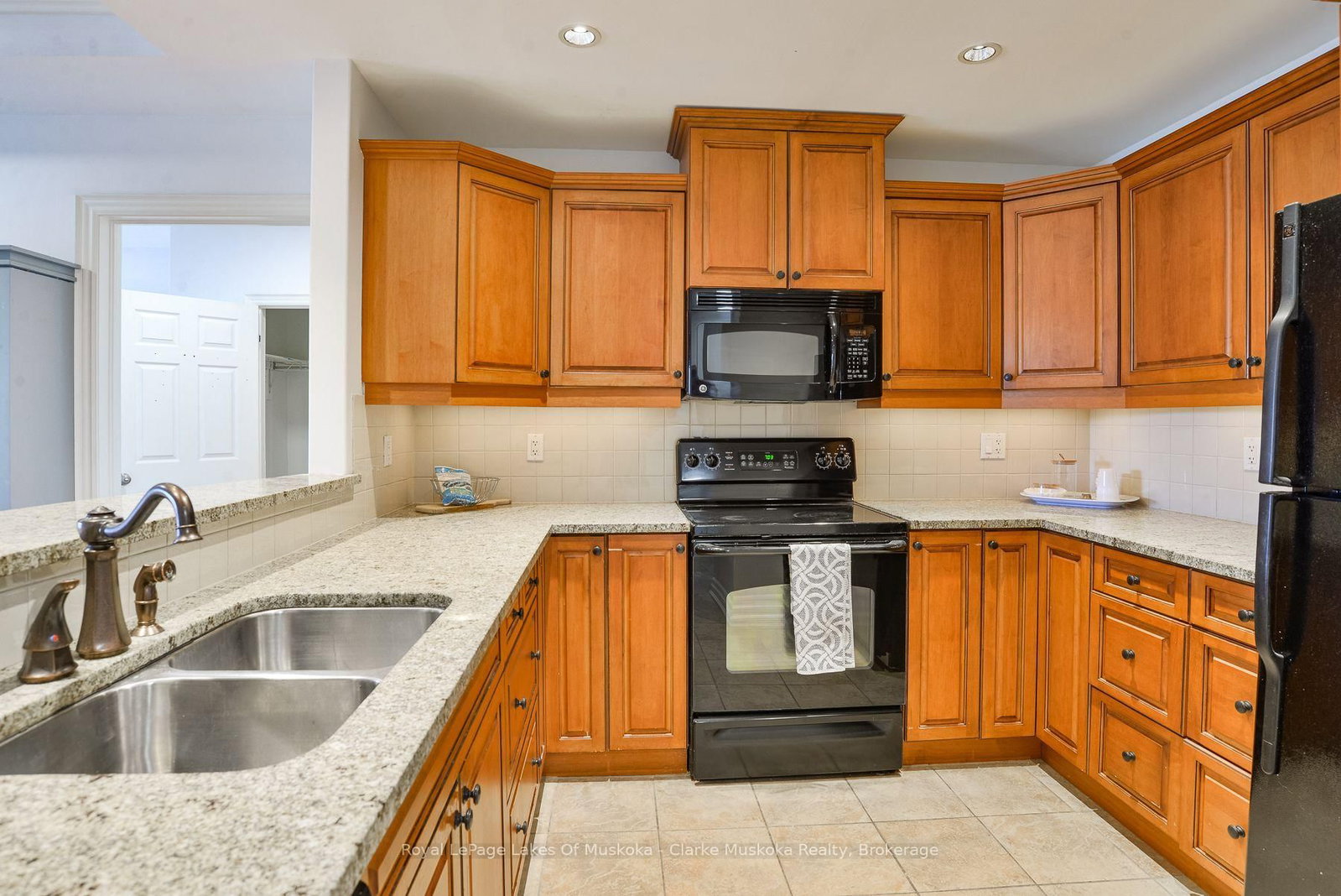 130 Steamship Bay Road photo 2