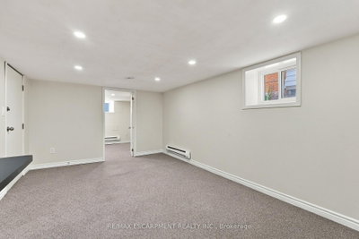 100 Balsam Avenue S • Hamilton, ON photo 7