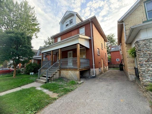 512 Downie Street