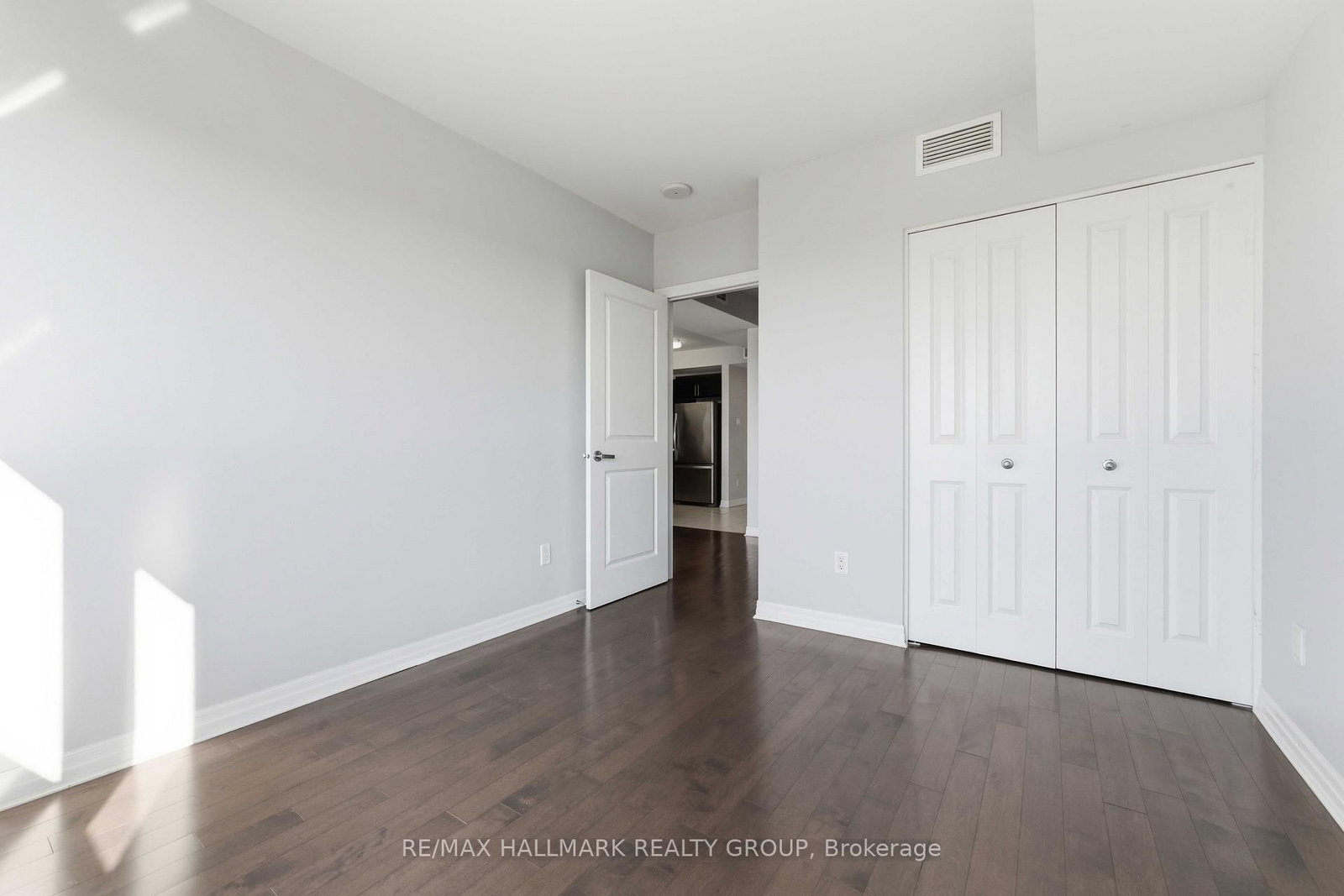 1402-195 Besserer St, Ottawa, view 32