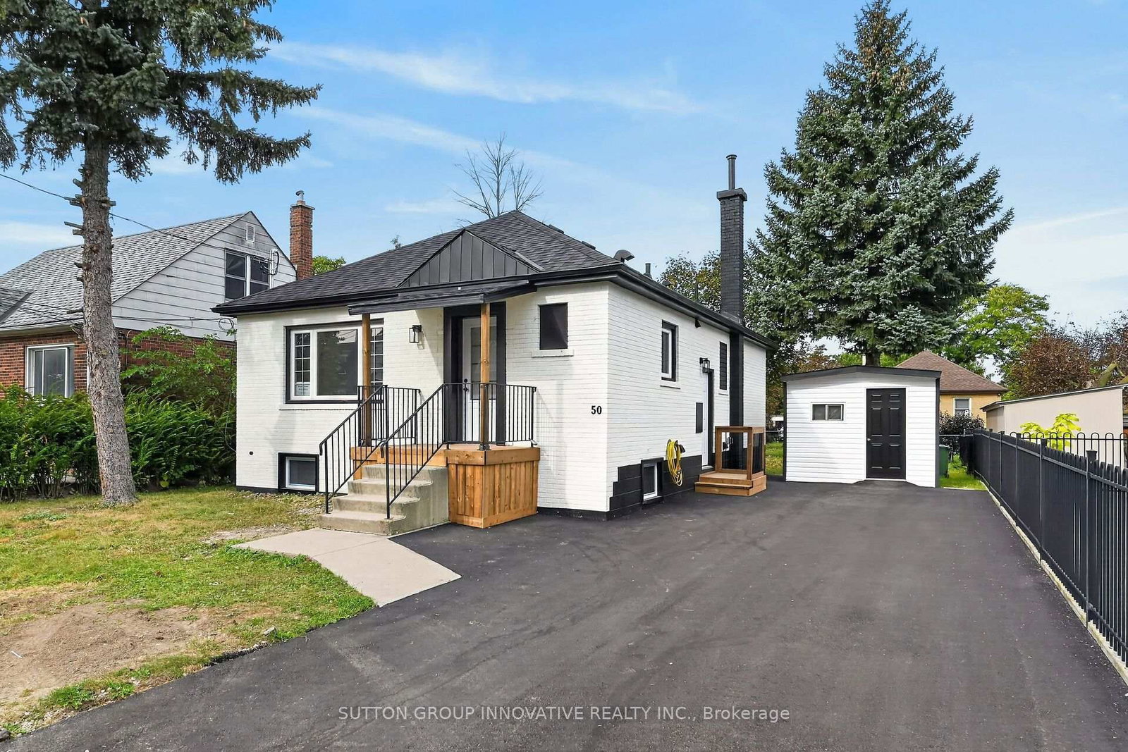 Detached House for sale at 50 West 4th Street, Hamilton, Ontario, L9C 3M4 - Bonnington - MLS: X13850580