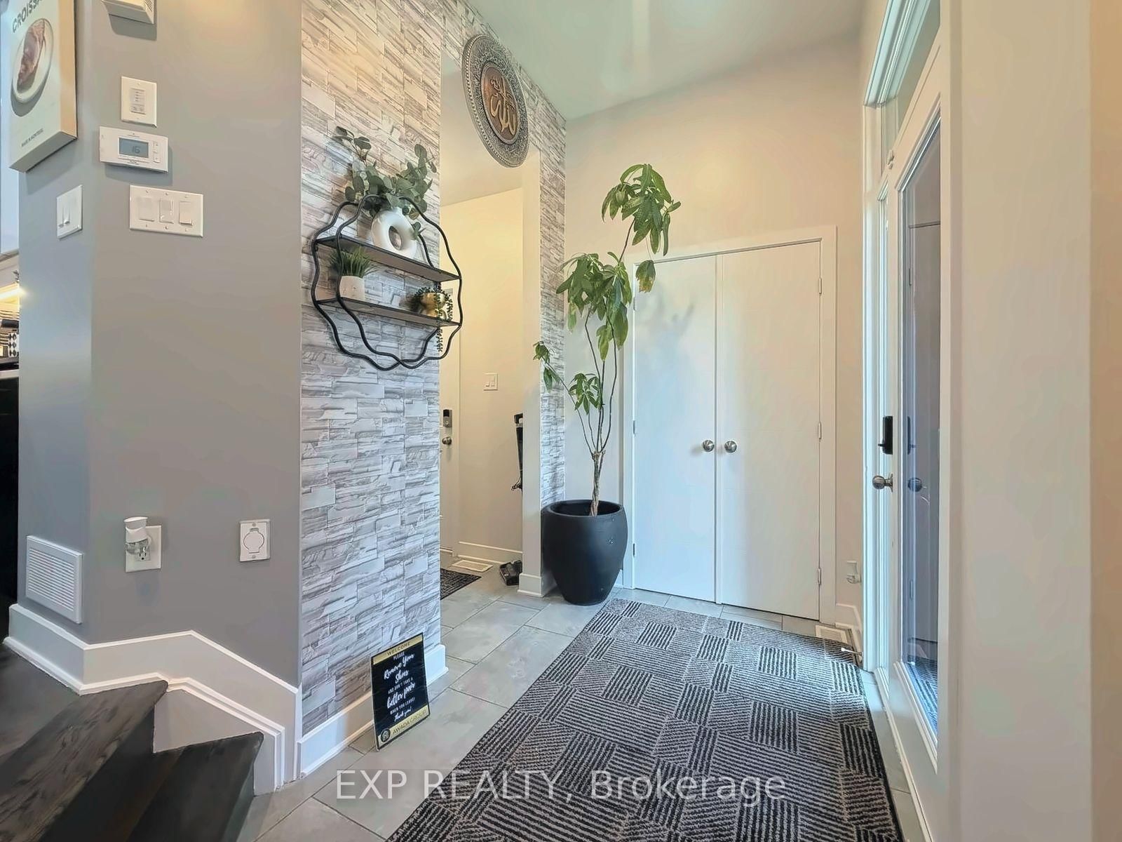543 Rathburn Lane, Ottawa, view 6