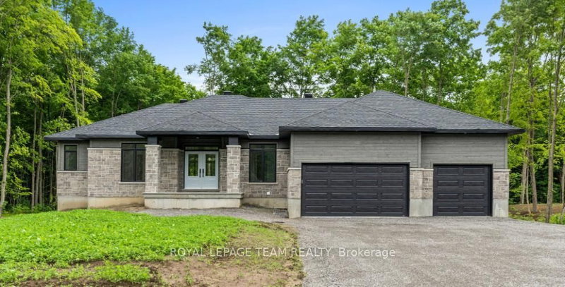 135 Upton Dr photo 4