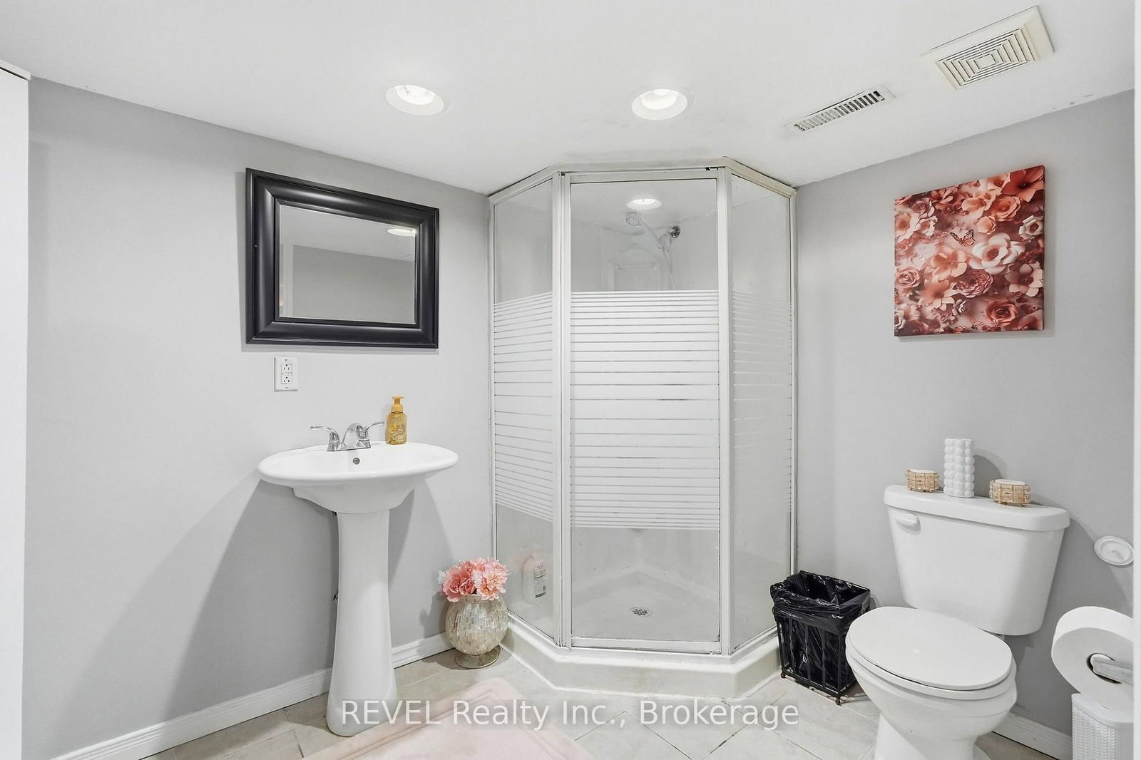 3 ORMOND Street N • Thorold, ON photo 40