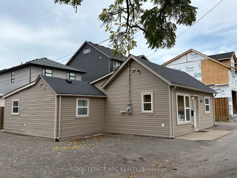 375 Glendale Avenue W