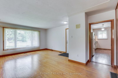 1201 PATANN Drive N • London East, ON photo 6
