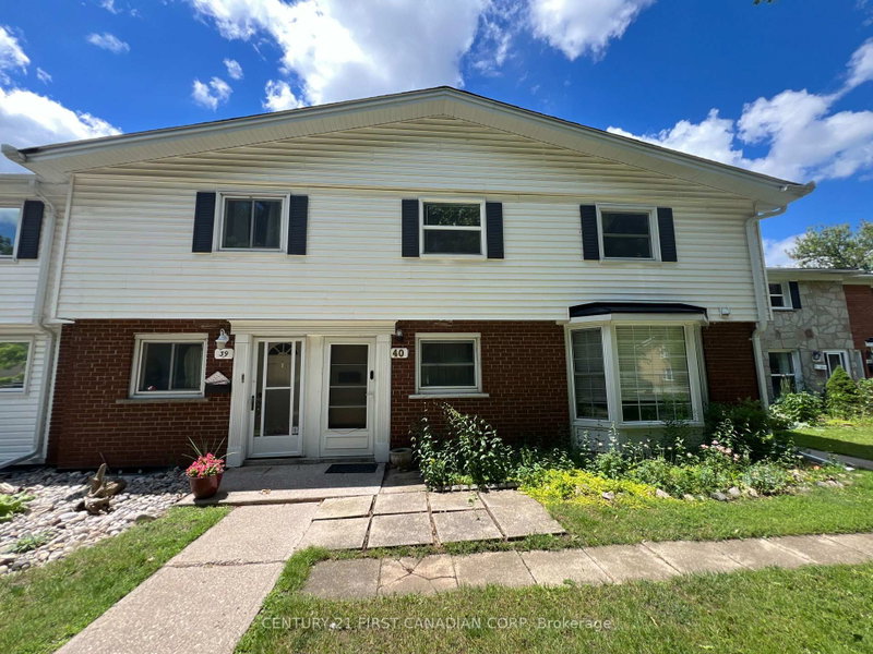 40 Arbour Glen Crescent