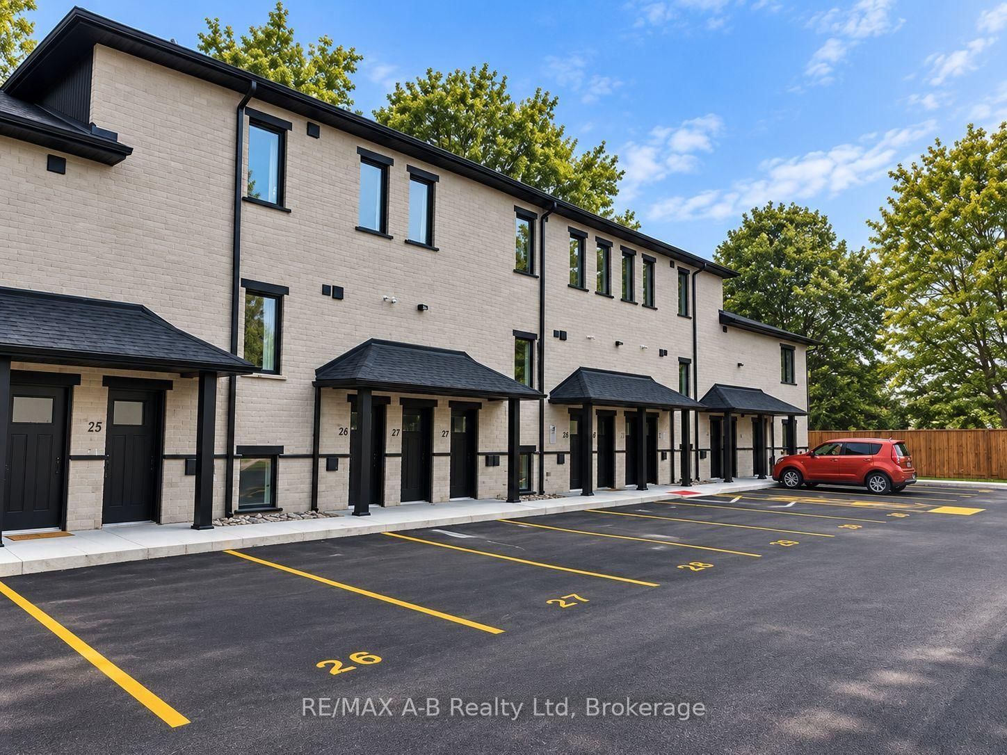 428 Queen Street W • #33 • St. Marys, ON photo 1