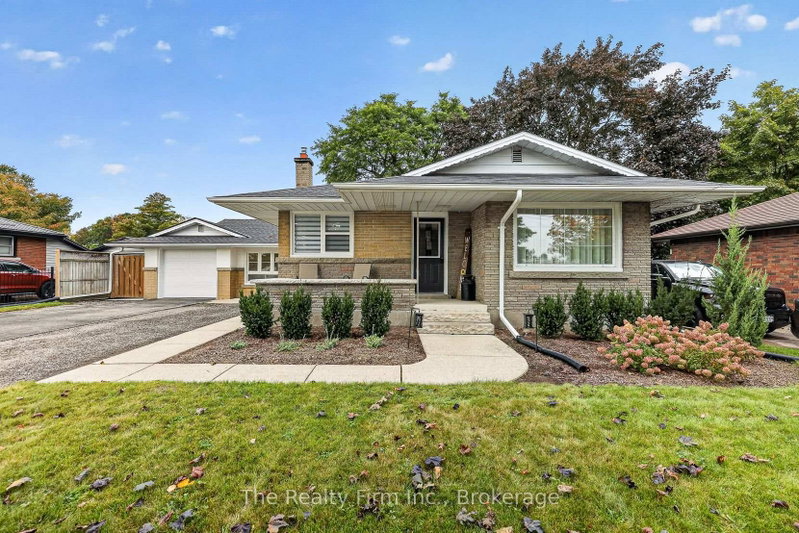 845 Sloane St photo 4