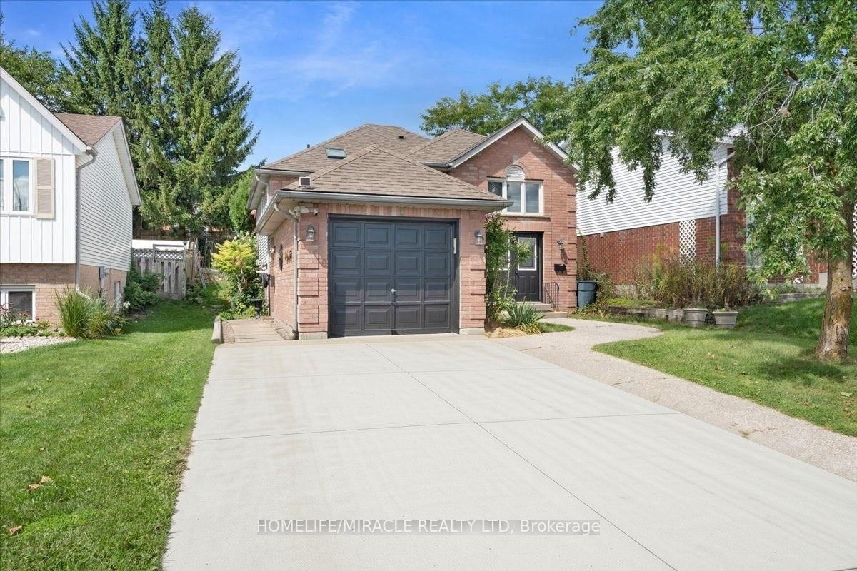 Detached House for sale at 150 Bankside Drive, Kitchener, Ontario, N2N 3E4 - MLS: X13854908
