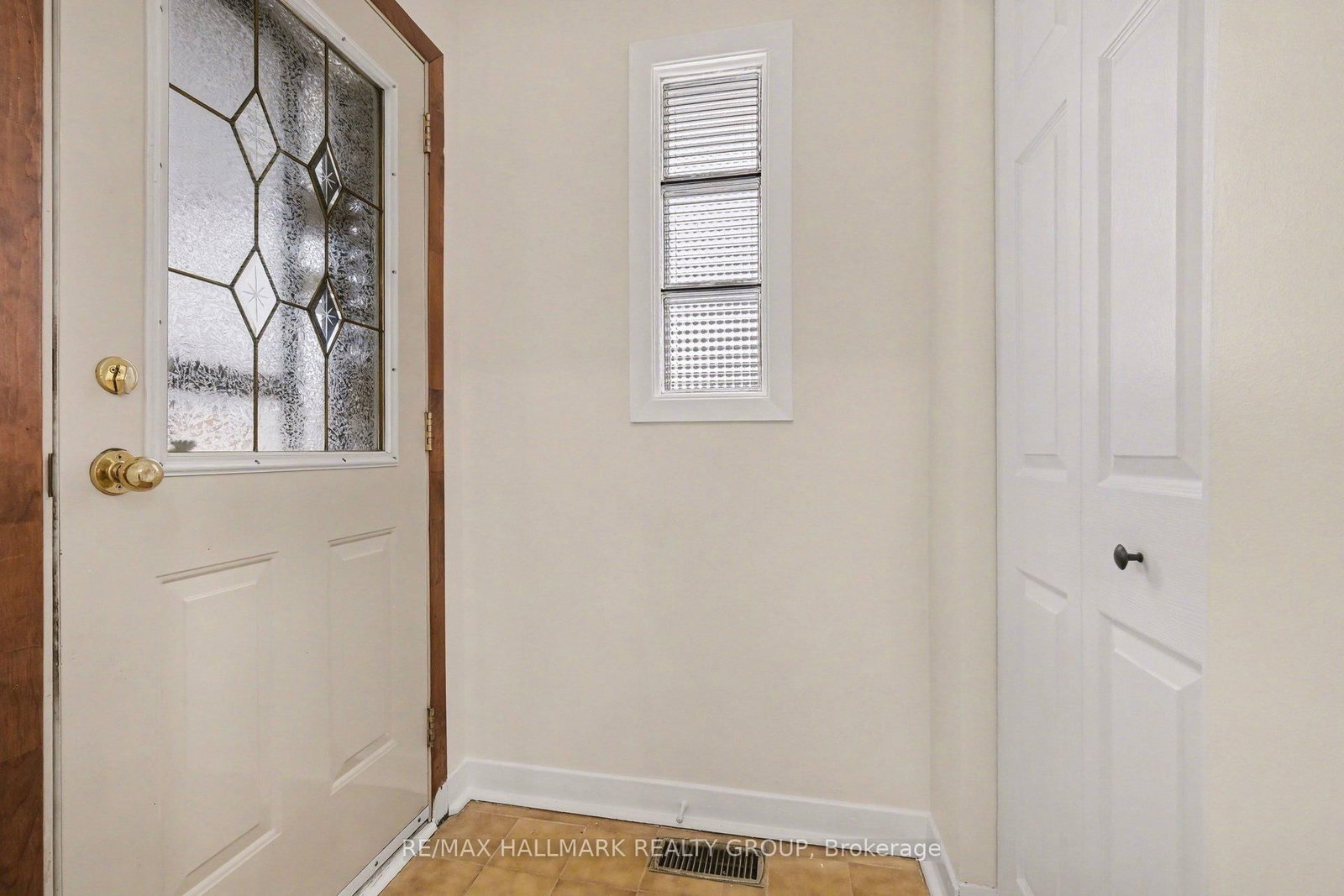 1299 Evans Boulevard • Ottawa, ON photo 5