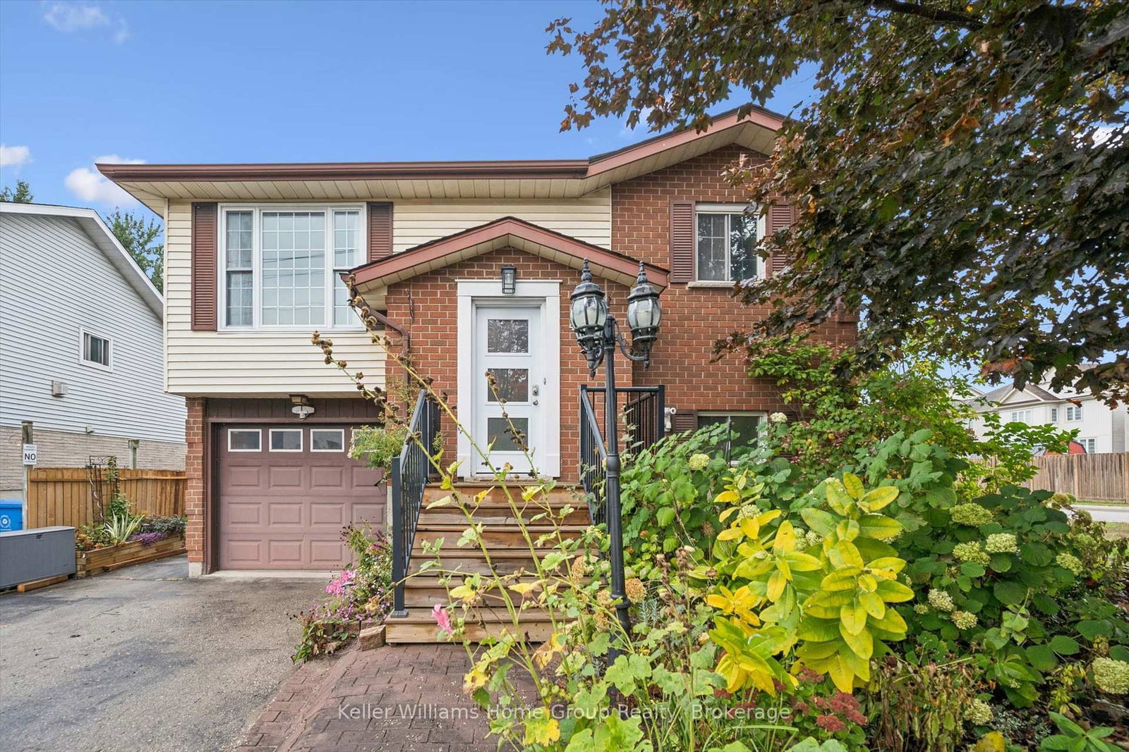 Detached House for sale at 497 Forfar Street, Centre Wellington, Ontario, N1M 3H6 - Fergus - MLS: X13855238