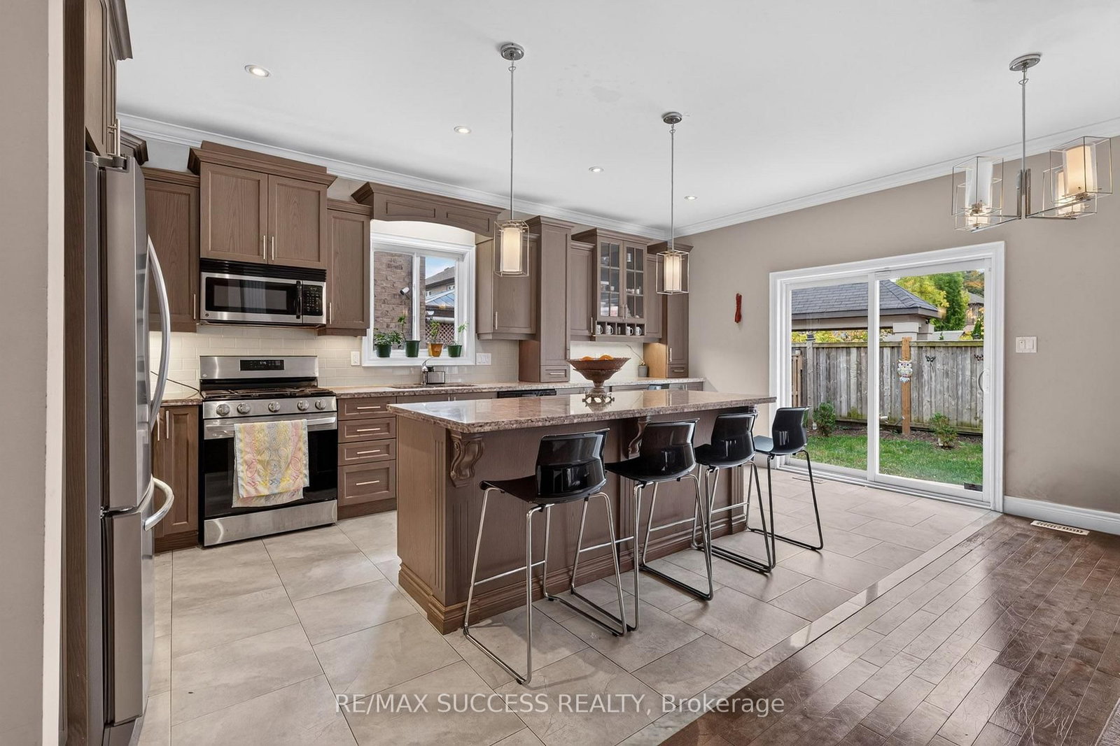 96 Nashville Circle • Hamilton, ON photo 13