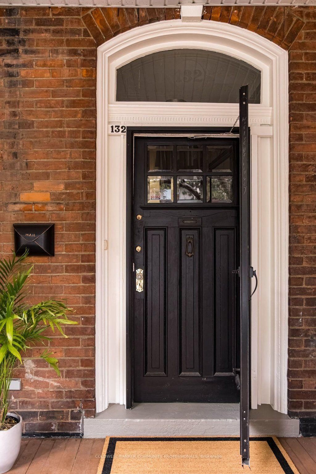 132 Herkimer Street • Hamilton, ON photo 4