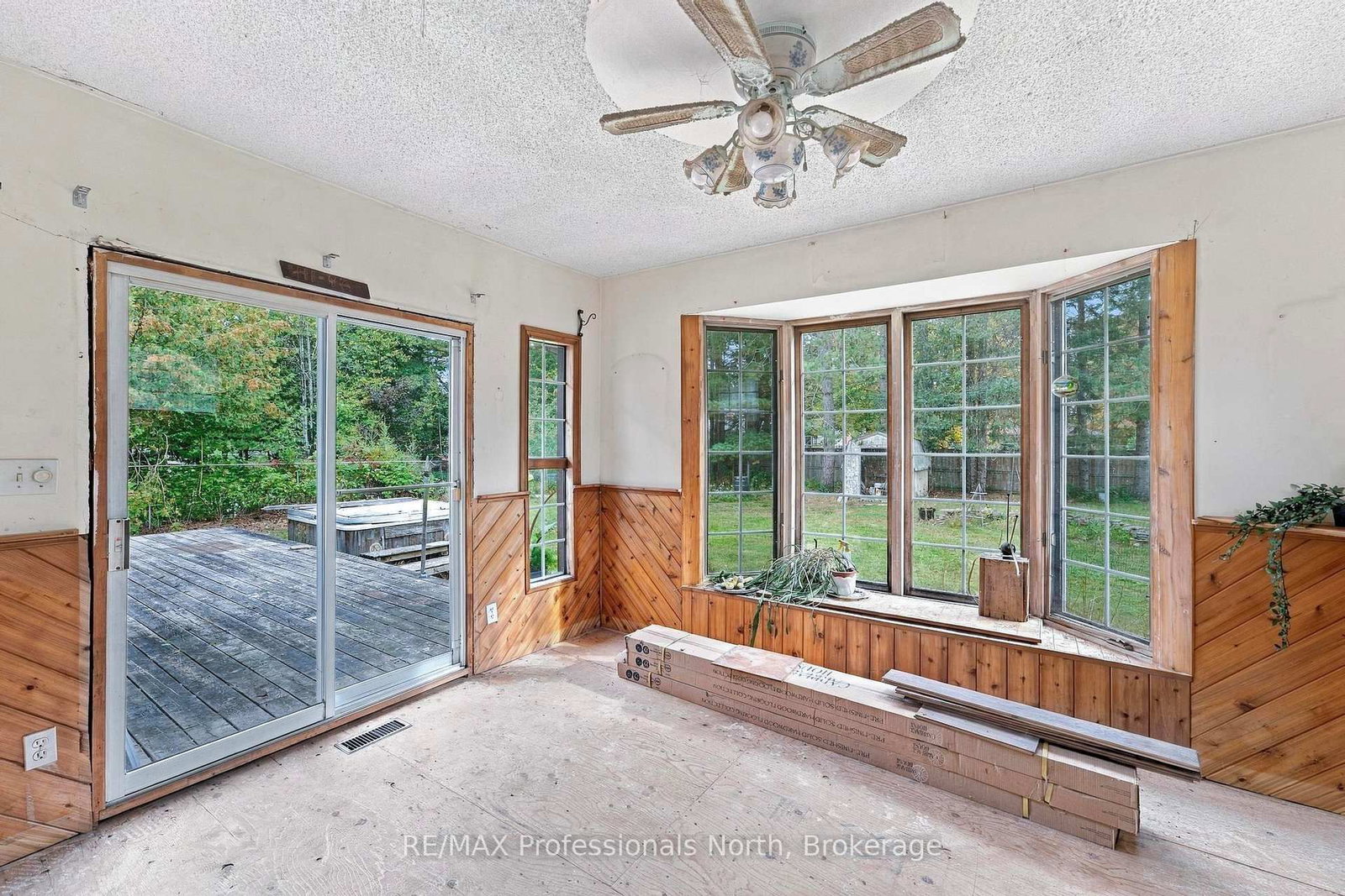 23 Vintage Crescent • Minden Hills, ON photo 14