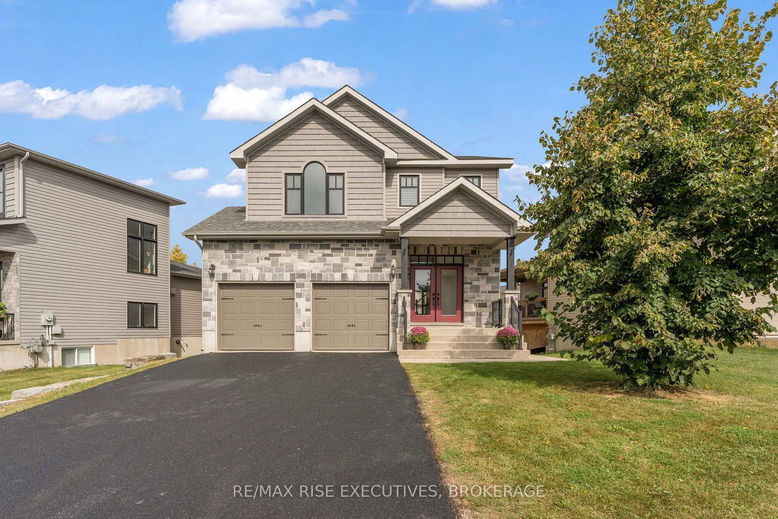 1704 Reginald Bart Drive • Kingston, ON photo 1