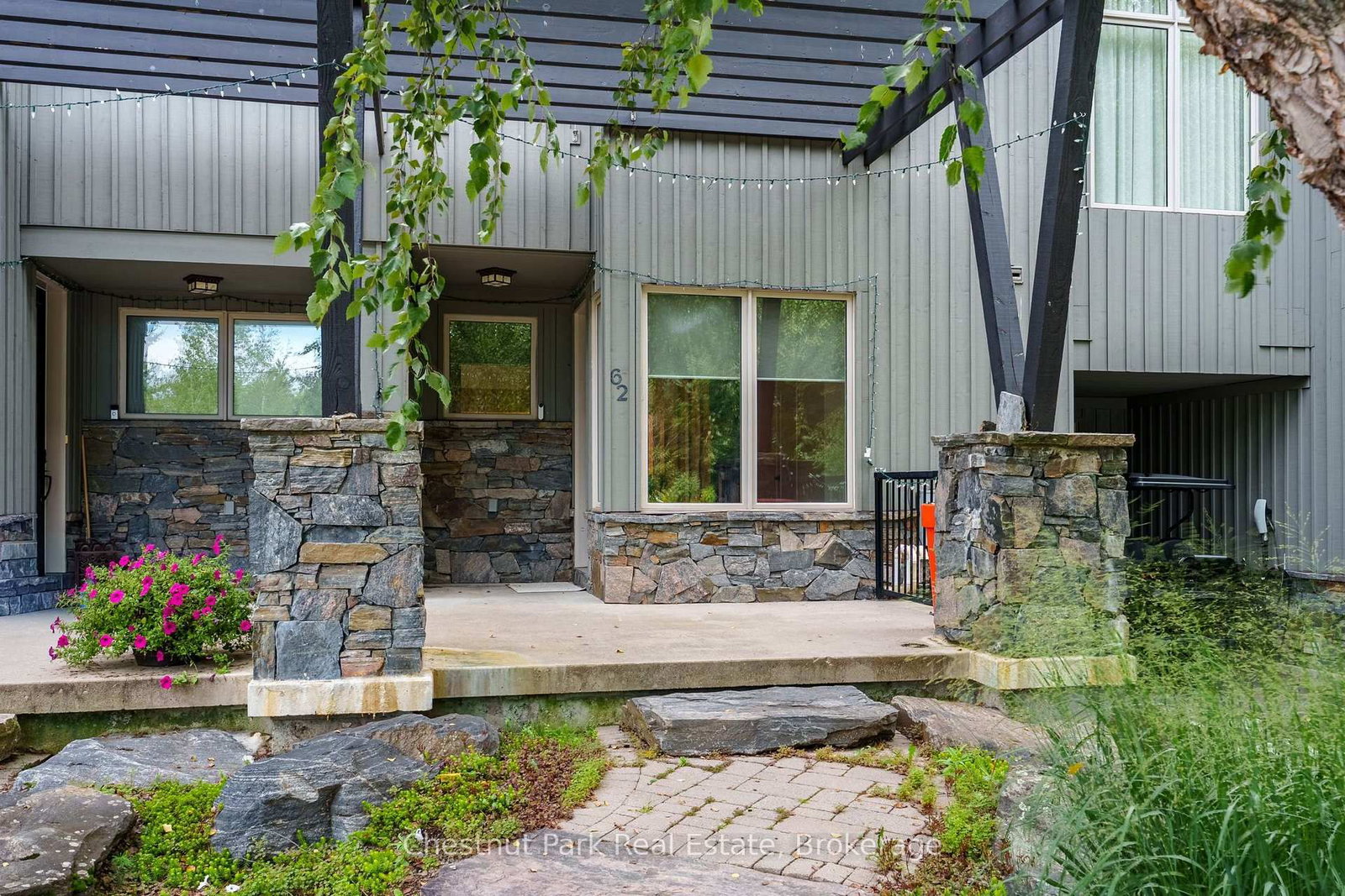 62 Carrick Trail photo 3