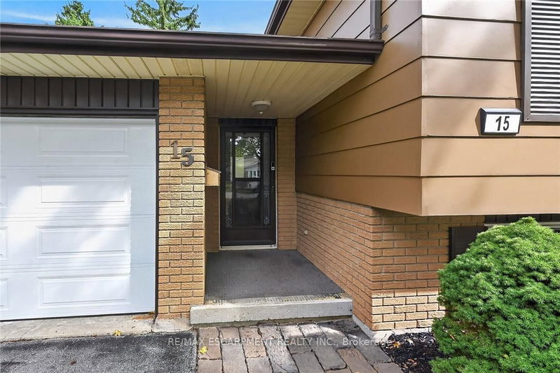 15 Miller Cres photo 3