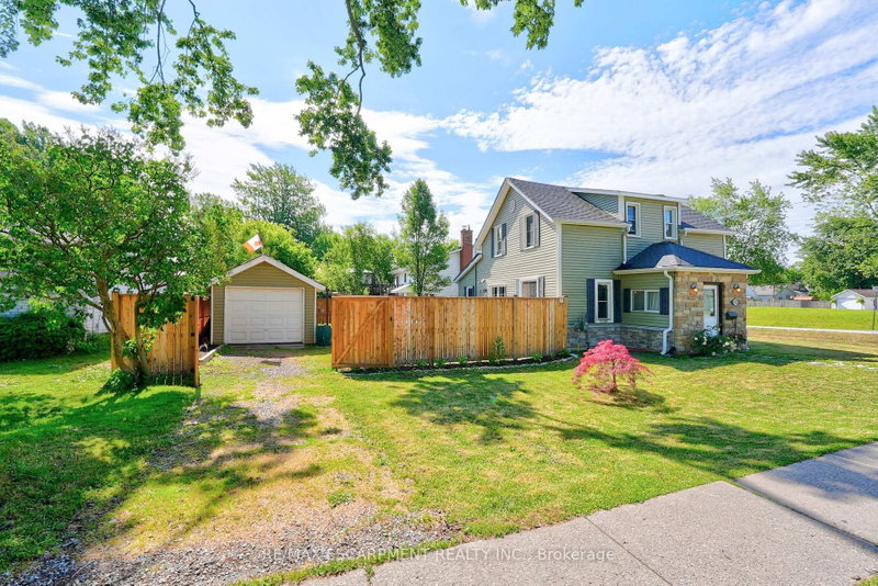 503 John St photo 3