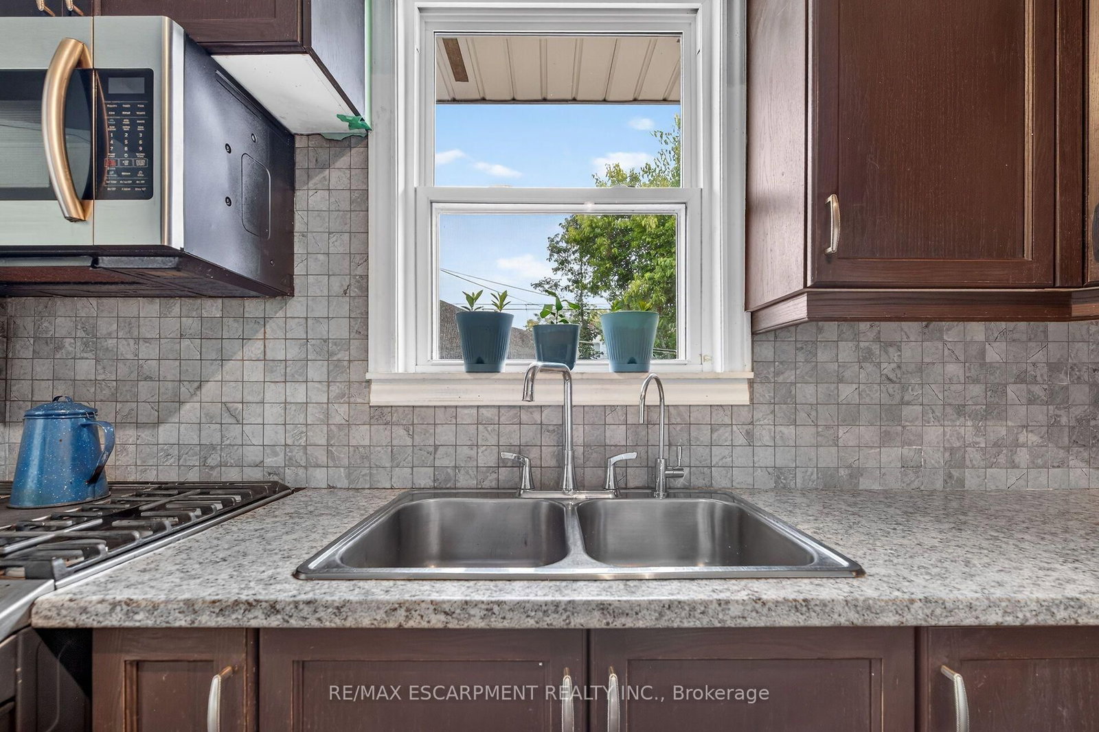 111 Kenilworth Avenue S • Hamilton, ON photo 12