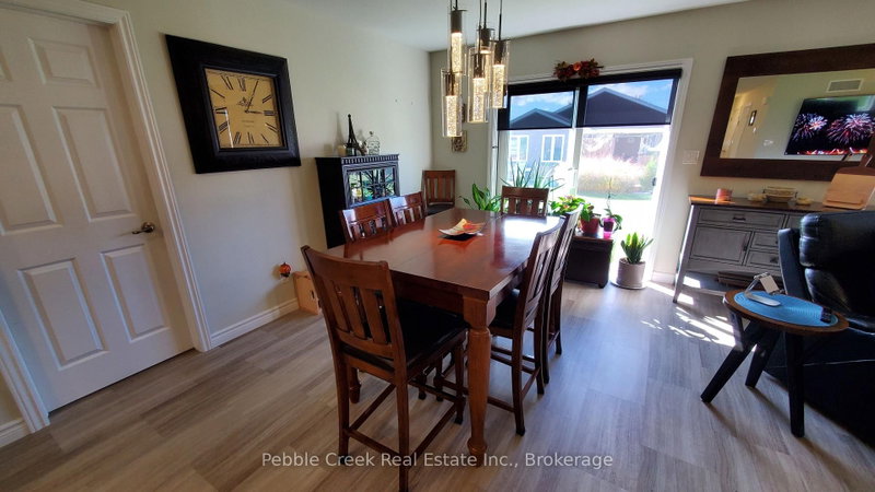83 Huron Heights Dr photo 4