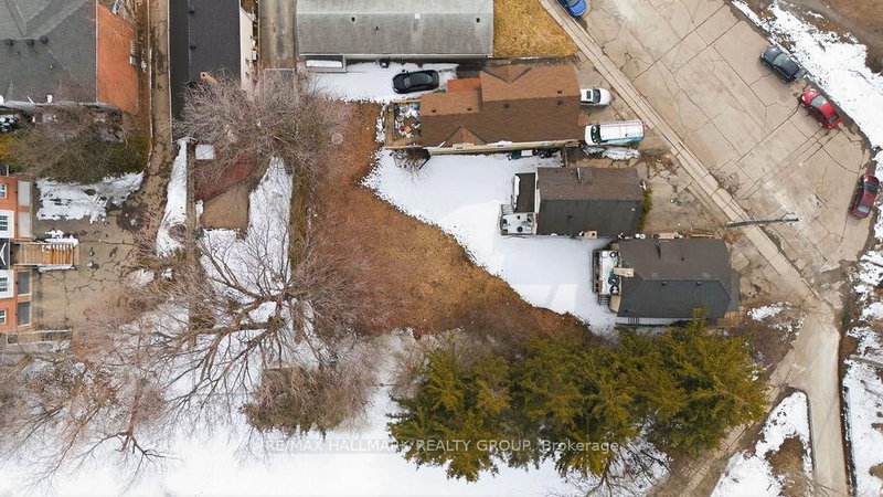 5 & 7 Hurdman Rd photo 4