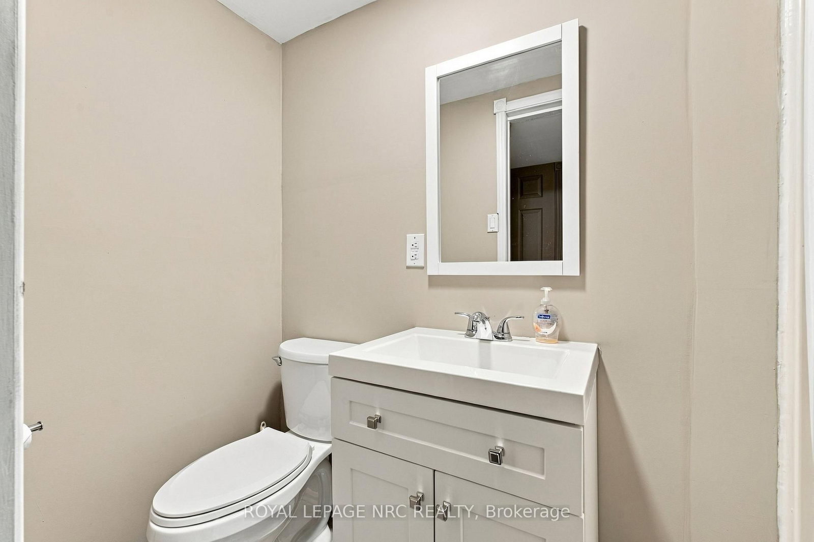 4529 Garden Gate Terrace • Lincoln, ON photo 28