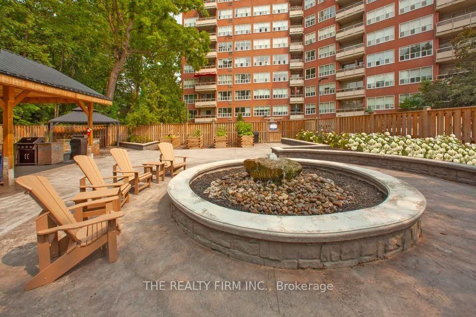 55 BEECHWOOD, London South, Ontario N6C 1H7