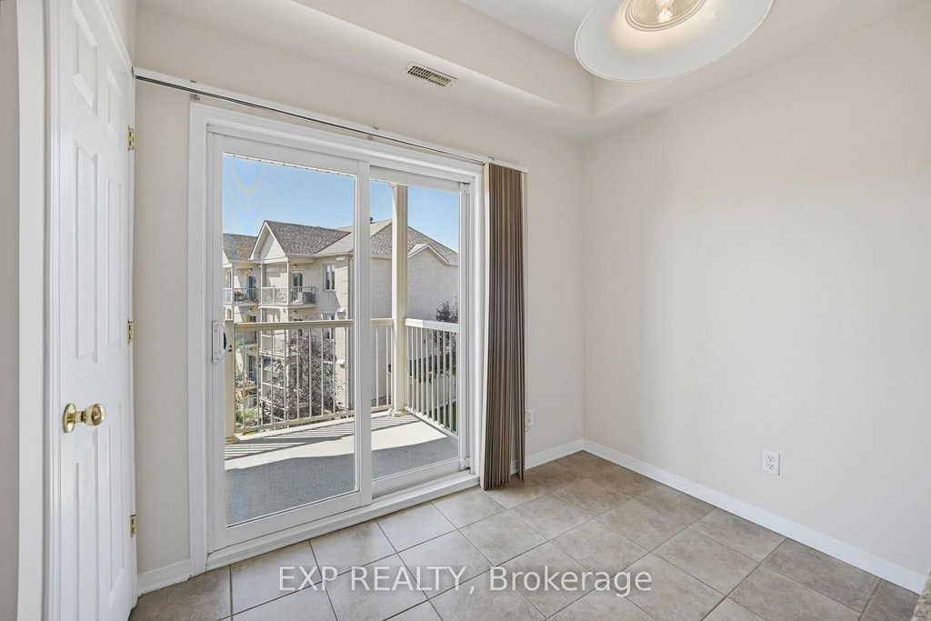 7 - 190 Rustic Hills Crescent 4