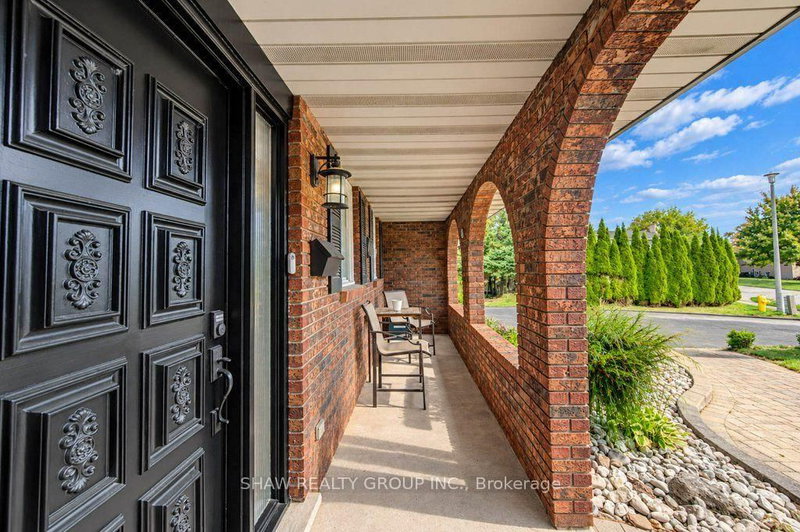 1370 Thorman Pl photo 5