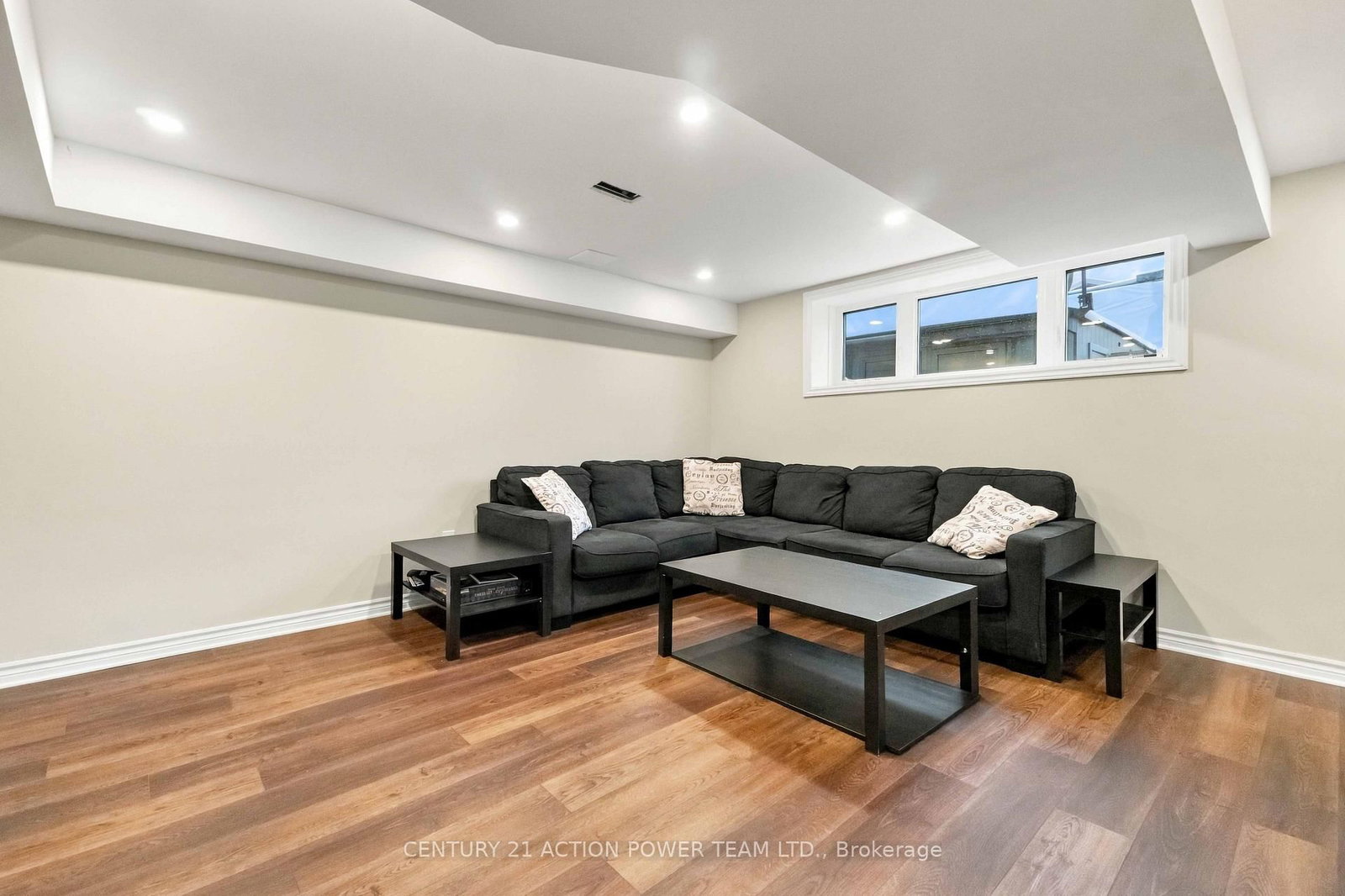 703 Mashkig Avenue E • Ottawa, ON photo 40