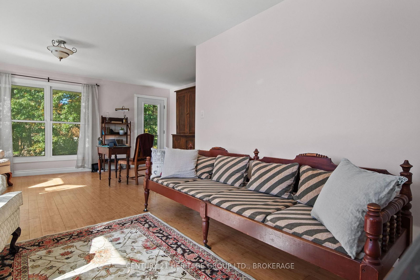 103 Rocklind Close Lane • Front of Leeds & Seeleys Bay, ON photo 18