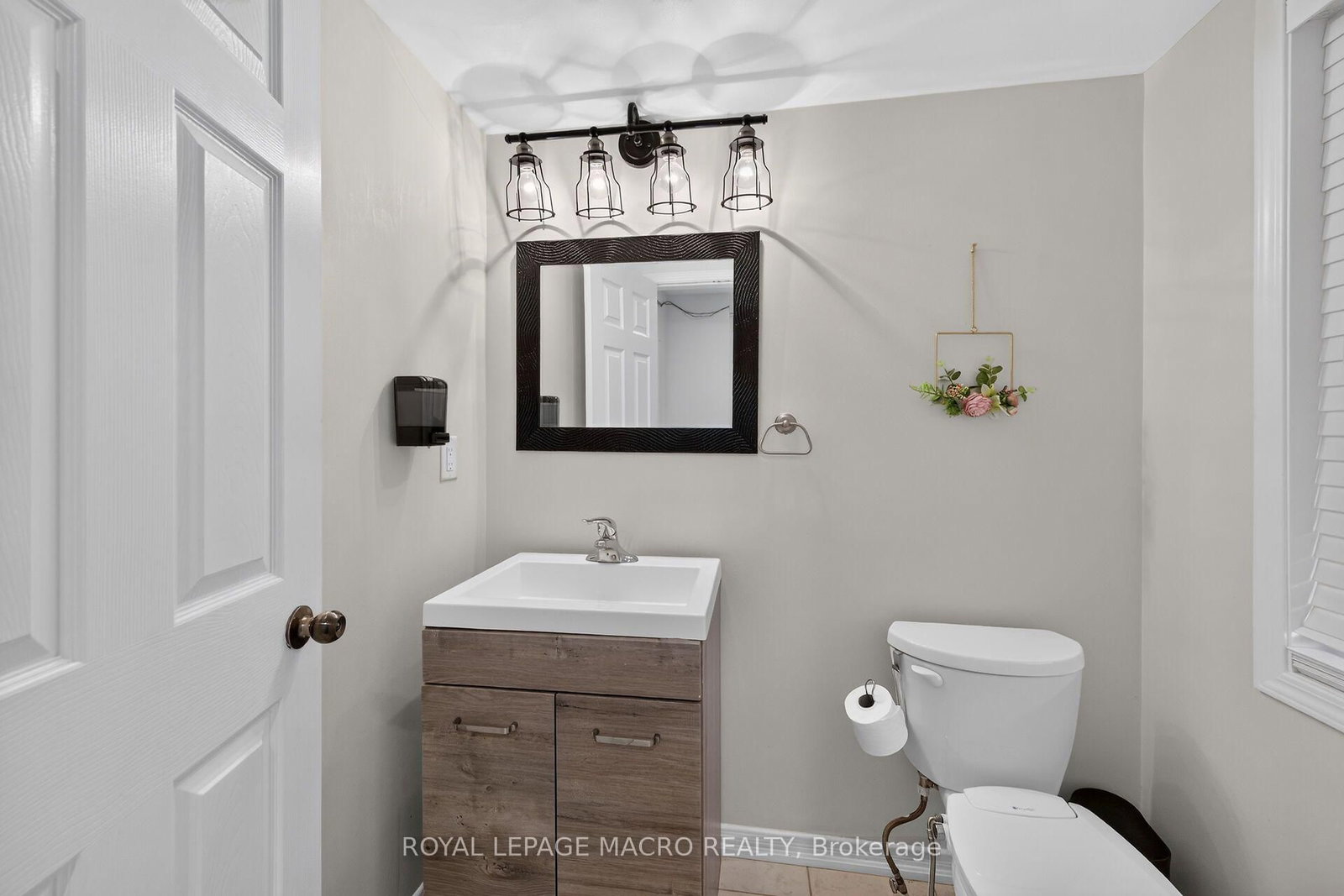 119 Gowland Drive • Hamilton, ON photo 6