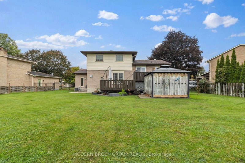 141 Beley St photo 5