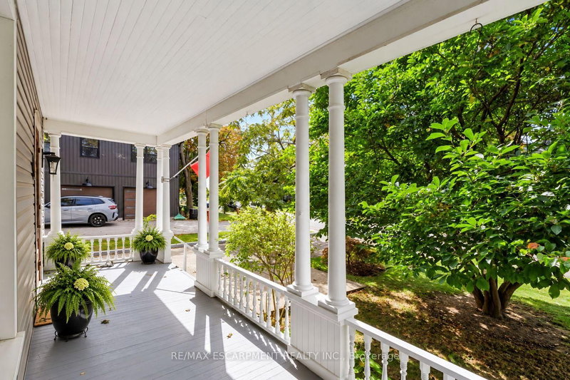 4245 William Street
