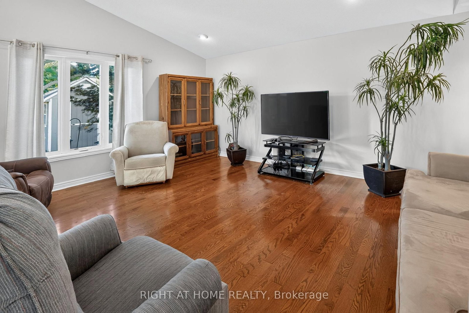 14 Oriole Lane • St. Thomas, ON photo 4