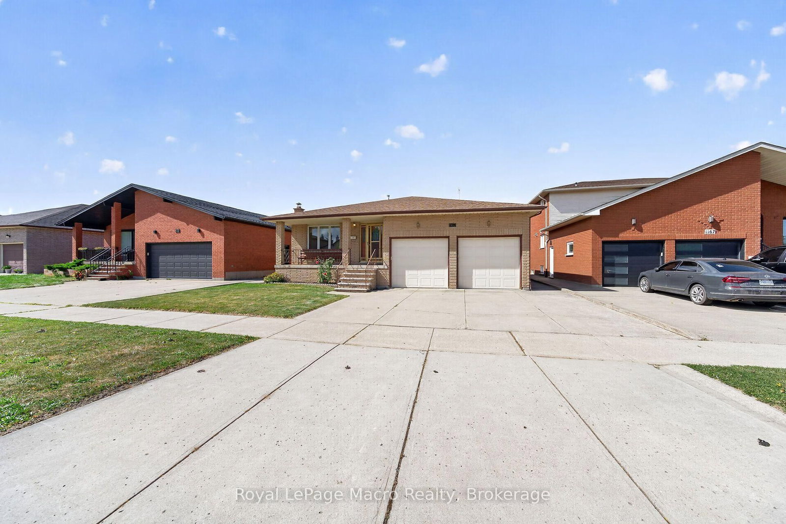 1163 Greenhill, Hamilton, Ontario L8G 4X1