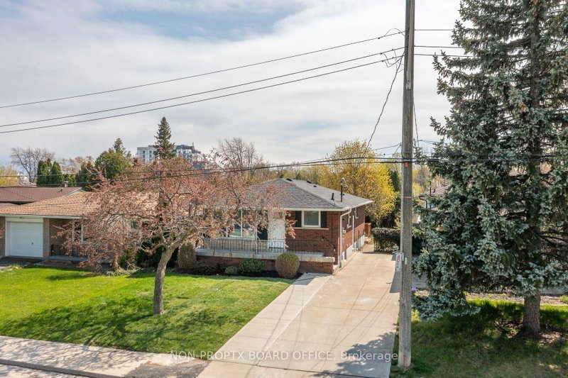 23 Tyrone Dr photo 2