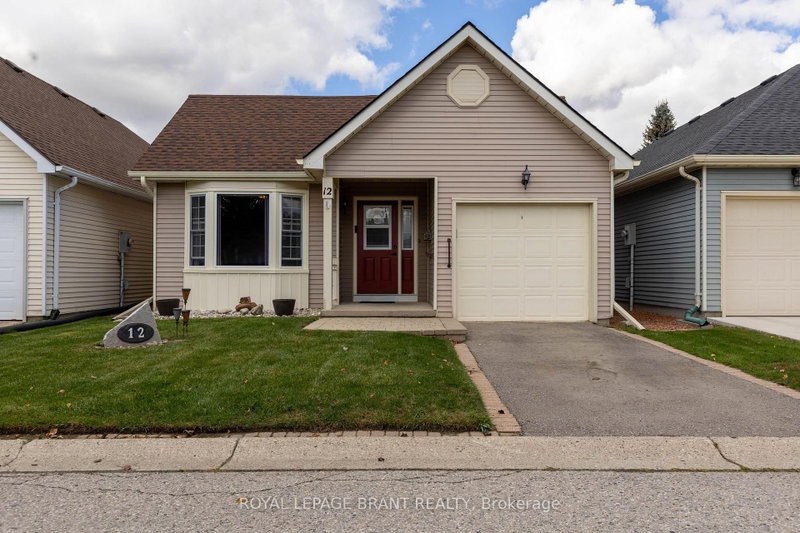 12 Hawkins Crescent