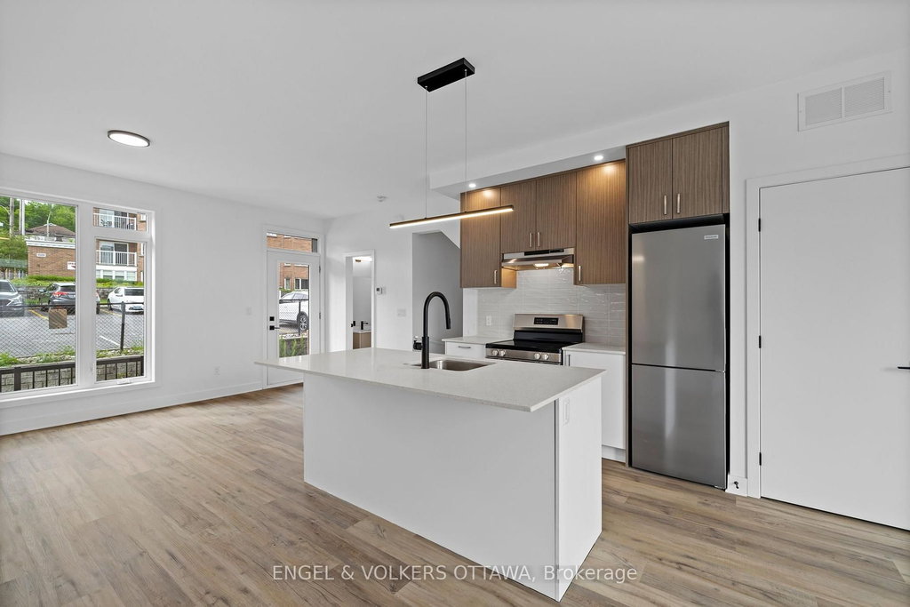 D - 1258 Marenger Street 5