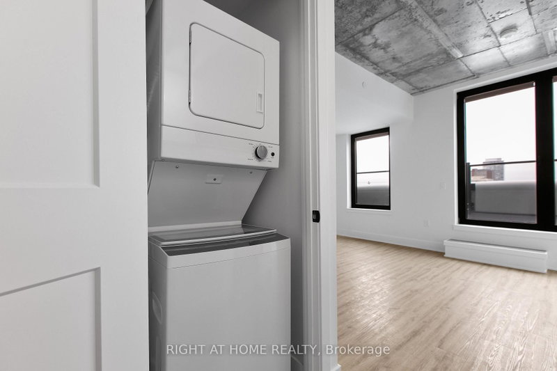 377 Winona Ave photo 5