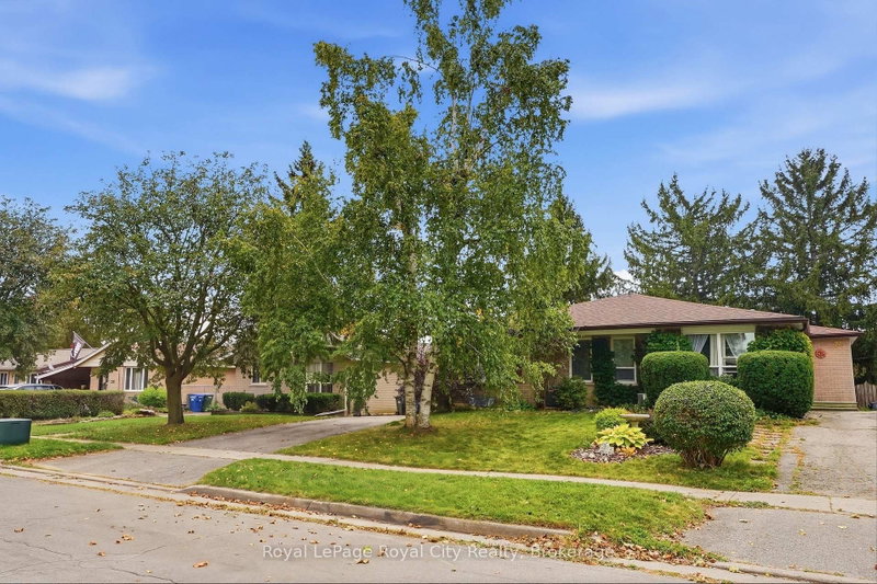 37 Mcilwraith Cres photo 1