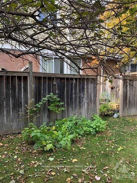 --84 Paddington Private, Ottawa, view 17