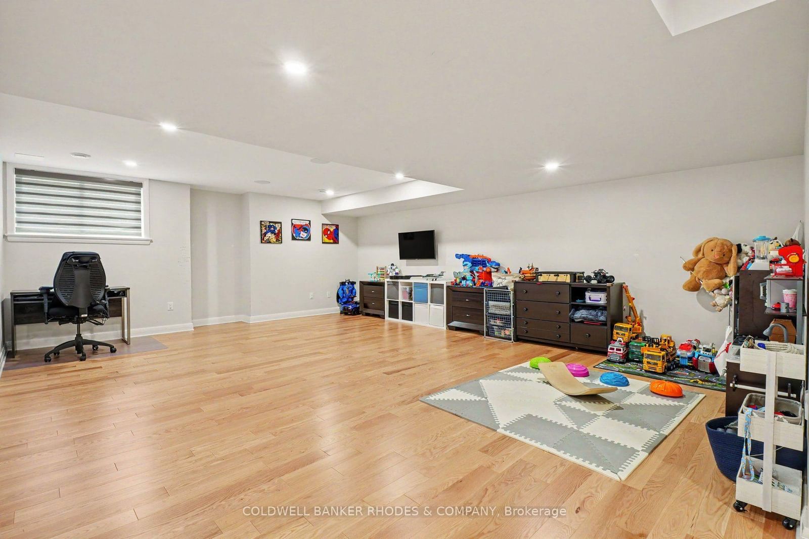 160 Avro Circ, Ottawa, view 28