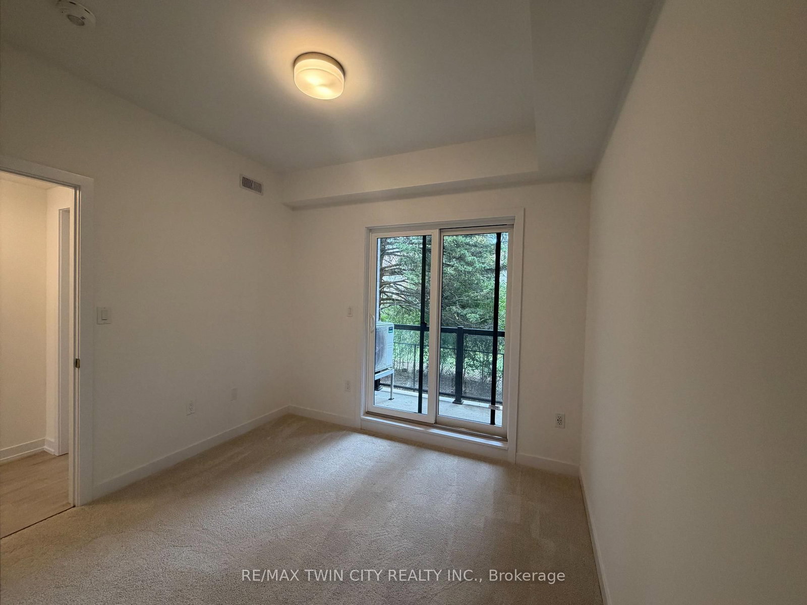 42 LOWES Road W • #80 • Guelph, ON photo 9
