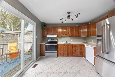 805 Milford Drive • Peterborough, ON photo 8